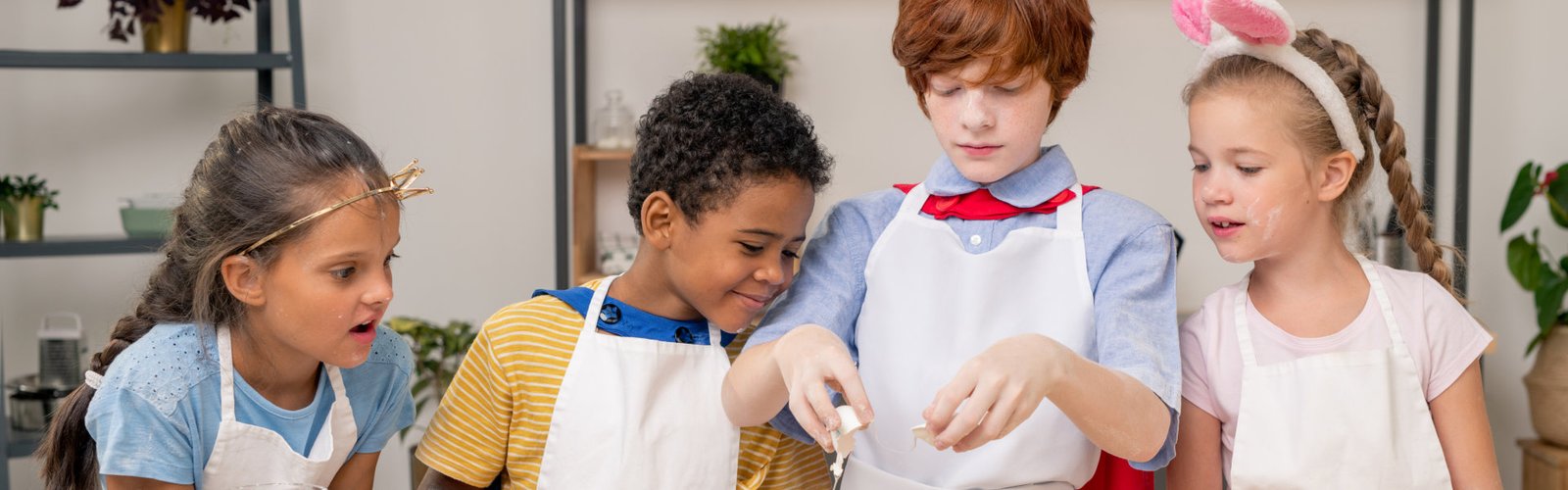 kids baking
